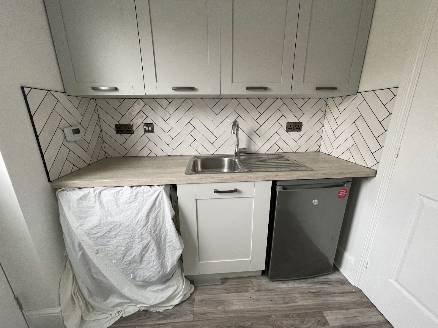 Bubbles Wall & Floor Tiling — Photos 3