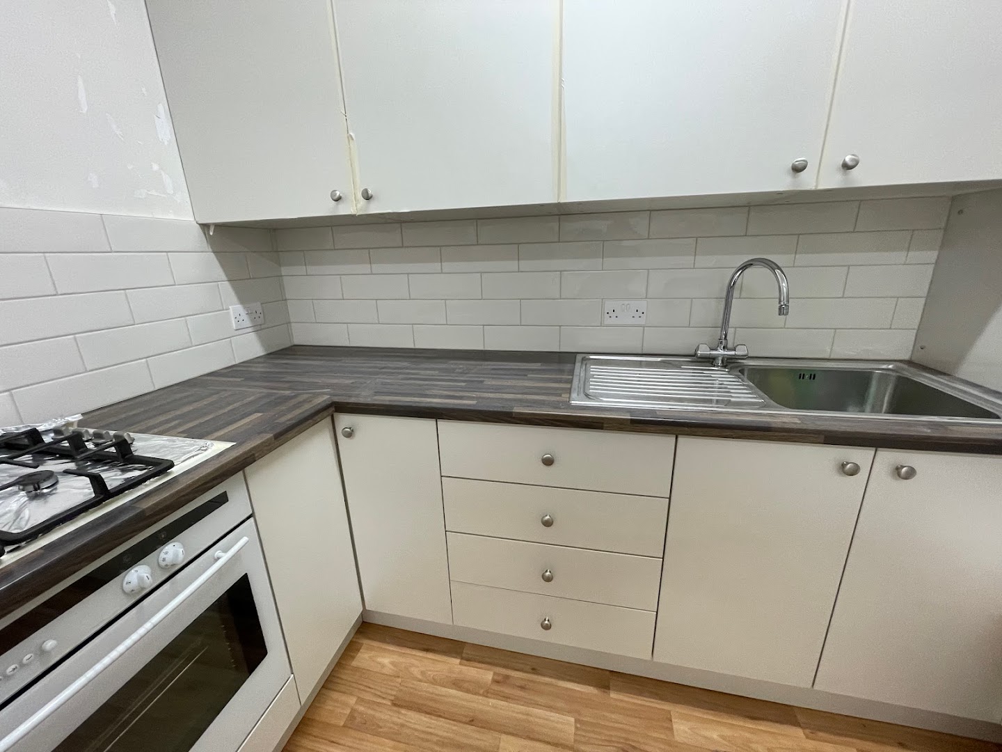 Bubbles Wall & Floor Tiling — Photos 4