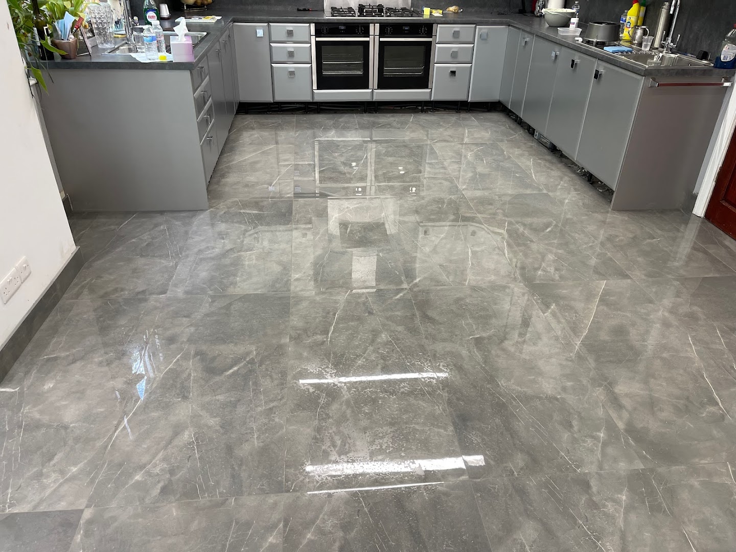 Bubbles Wall & Floor Tiling — Photos 1